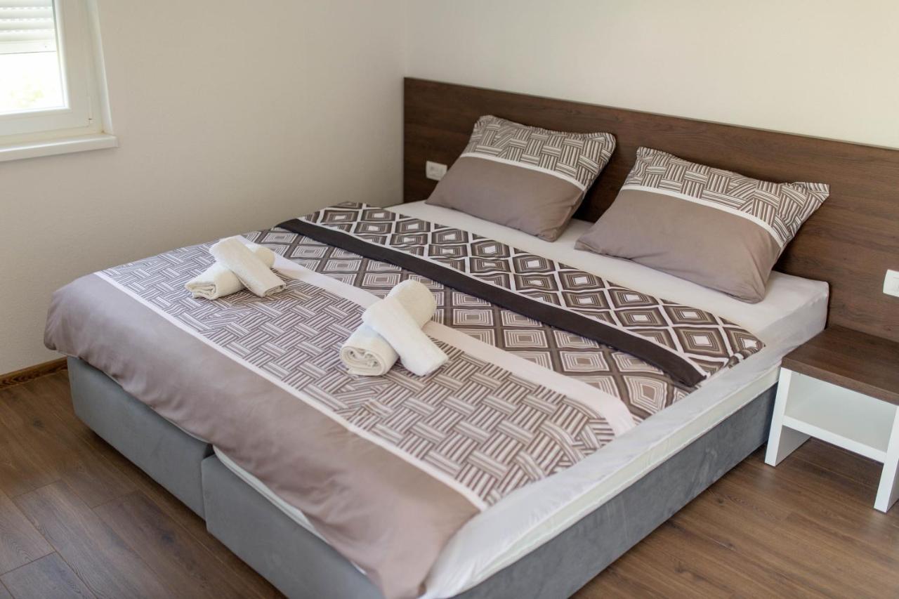 Apartmani Mia Prozor Экстерьер фото