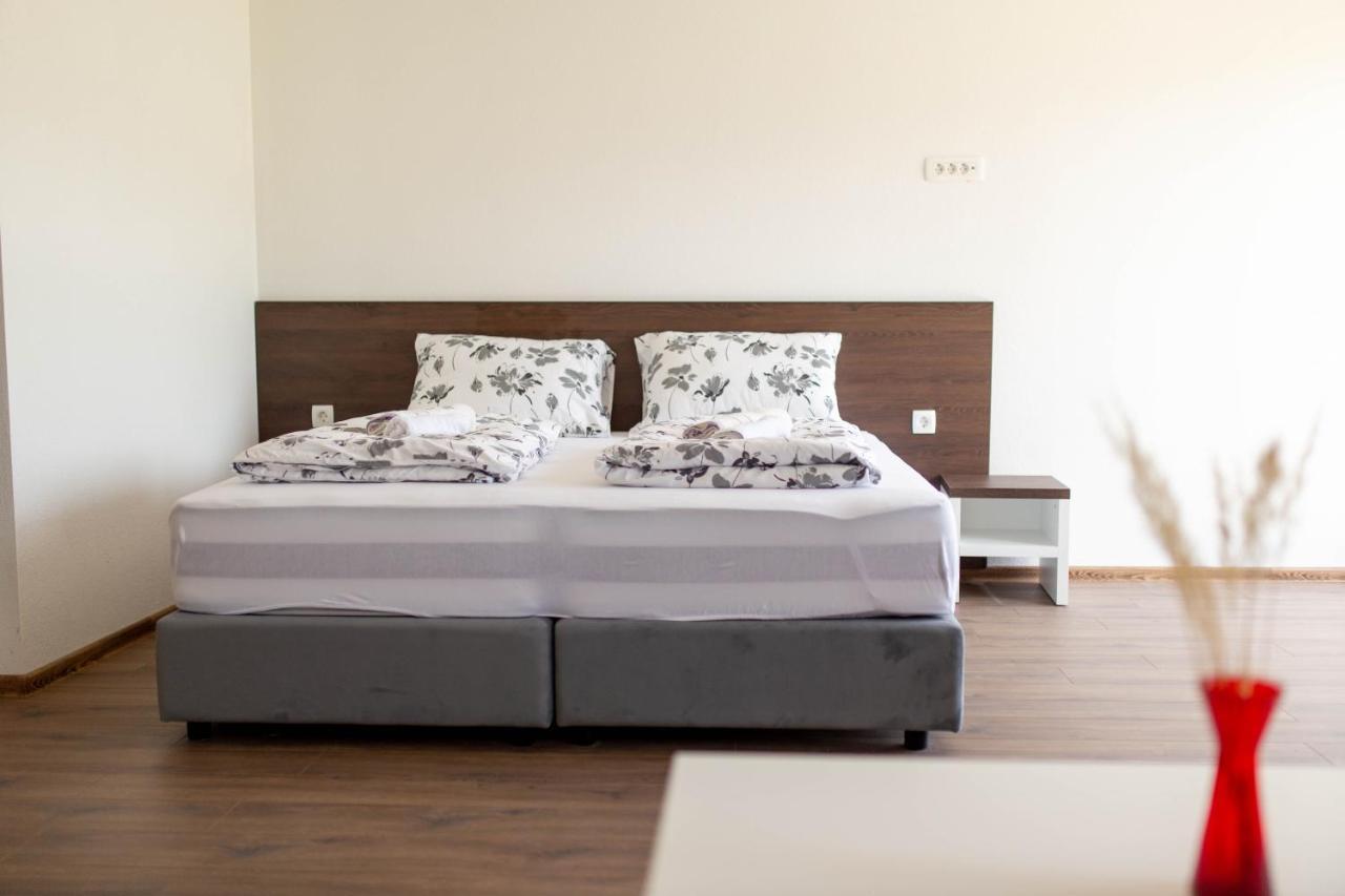 Apartmani Mia Prozor Экстерьер фото